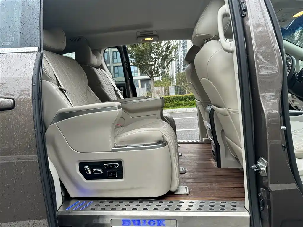 Buick GL8 2021 Land Business Class 652T Comfort фото 10