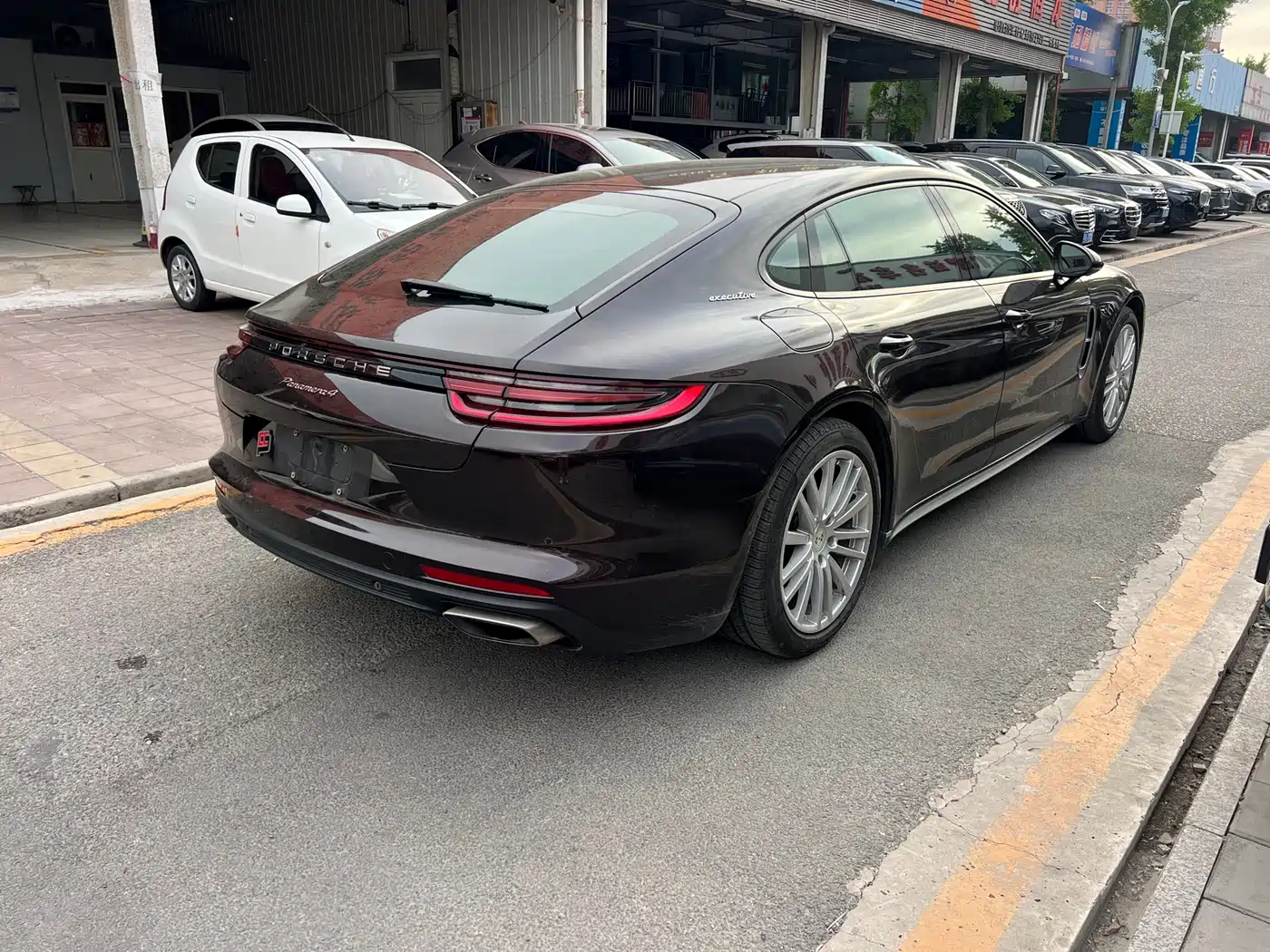 Porsche Panamera 2017 Panamera 4 Executive Long Wheelbase 3.0T фото 4