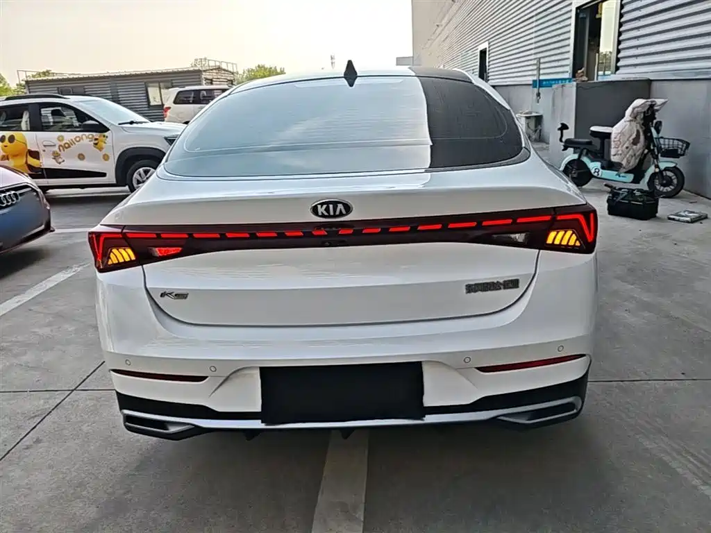 Kia K5 2020 270T CVVD Luxury Tech Version фото 6