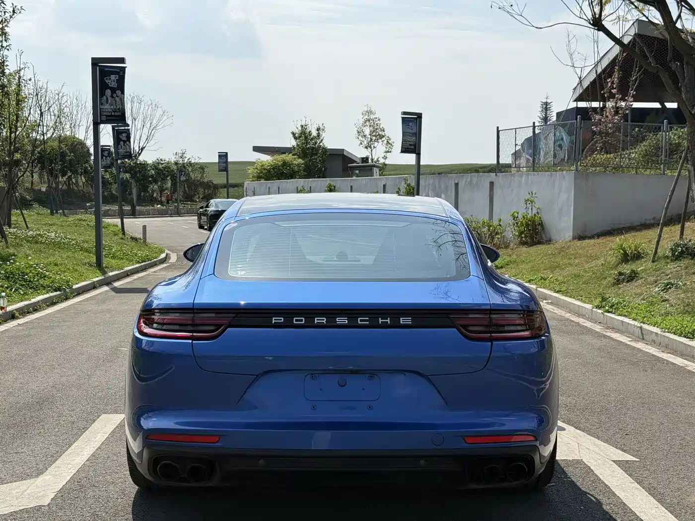 Porsche Panamera New Energy 2017 Panamera 4 E-Hybrid Executive Long Wheelbase 2.9T фото 12