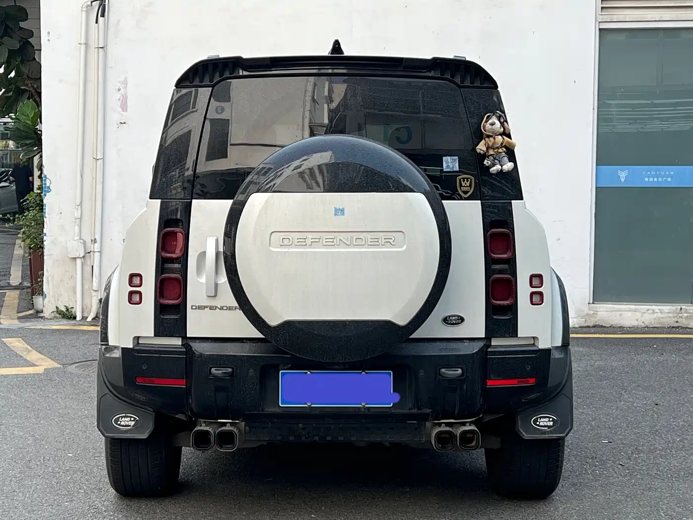 Land Rover Defender 2025 110 3.0T P400 -Dynamic HSE фото 17