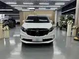 Фото 15 - Buick GL8