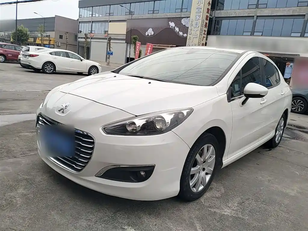 Peugeot 308 2014 Model Joy Edition Classic 1.6L Manual Superior Style