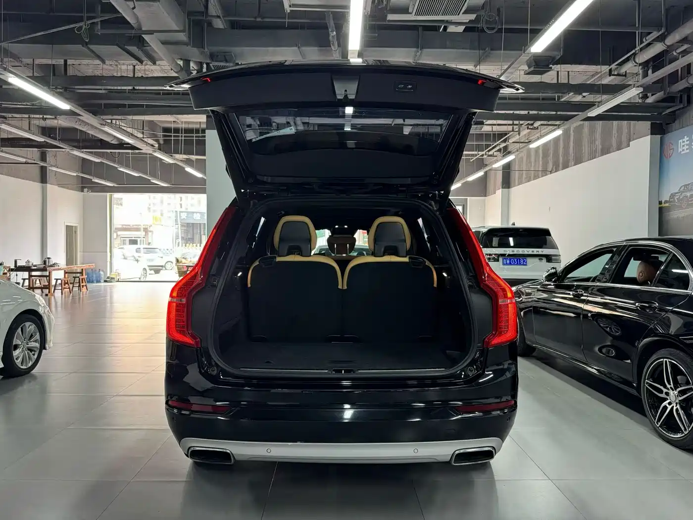 Volvo XC90 2017 2018 T6 Momentum 7-Seater