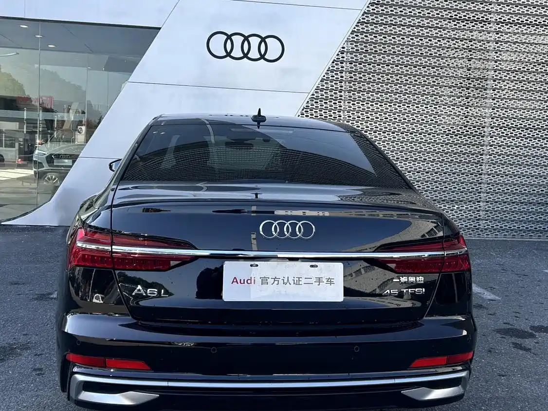 Audi A6L 2023 45 TFSI Premium Selection Dynamic фото 5