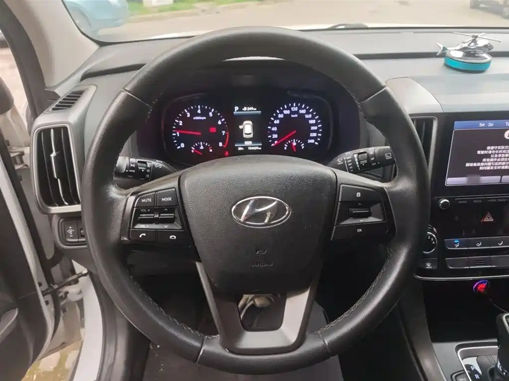 Hyundai Beijing Hyundai ix35 2018 2.0L Automatic 2WD Zhiyong·Enjoyment Edition фото 3
