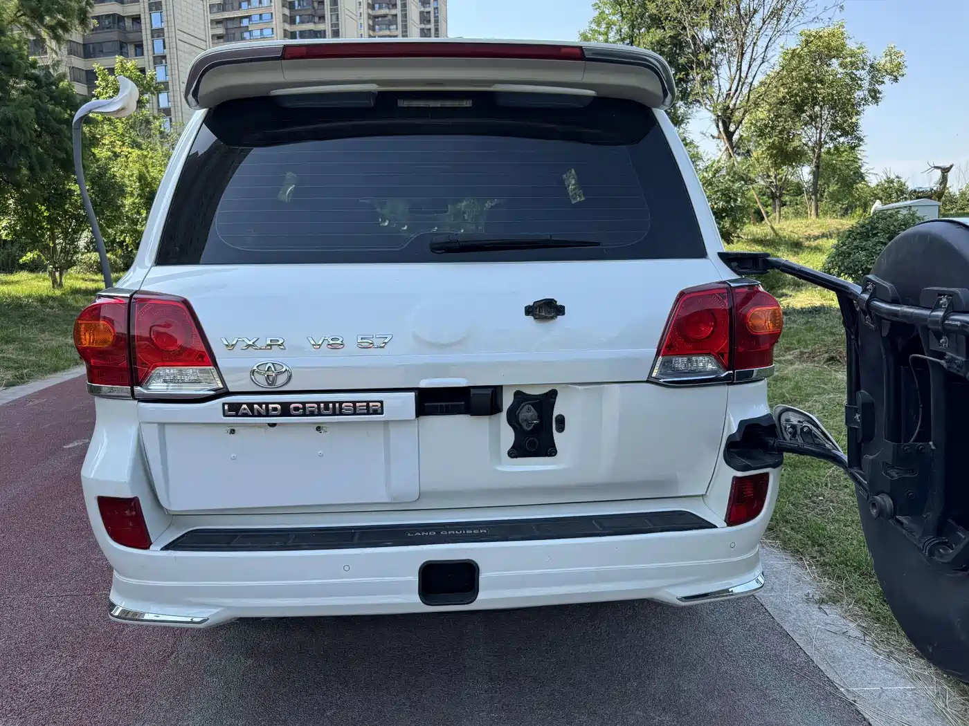 Toyota Land Cruiser (Import) 2015
