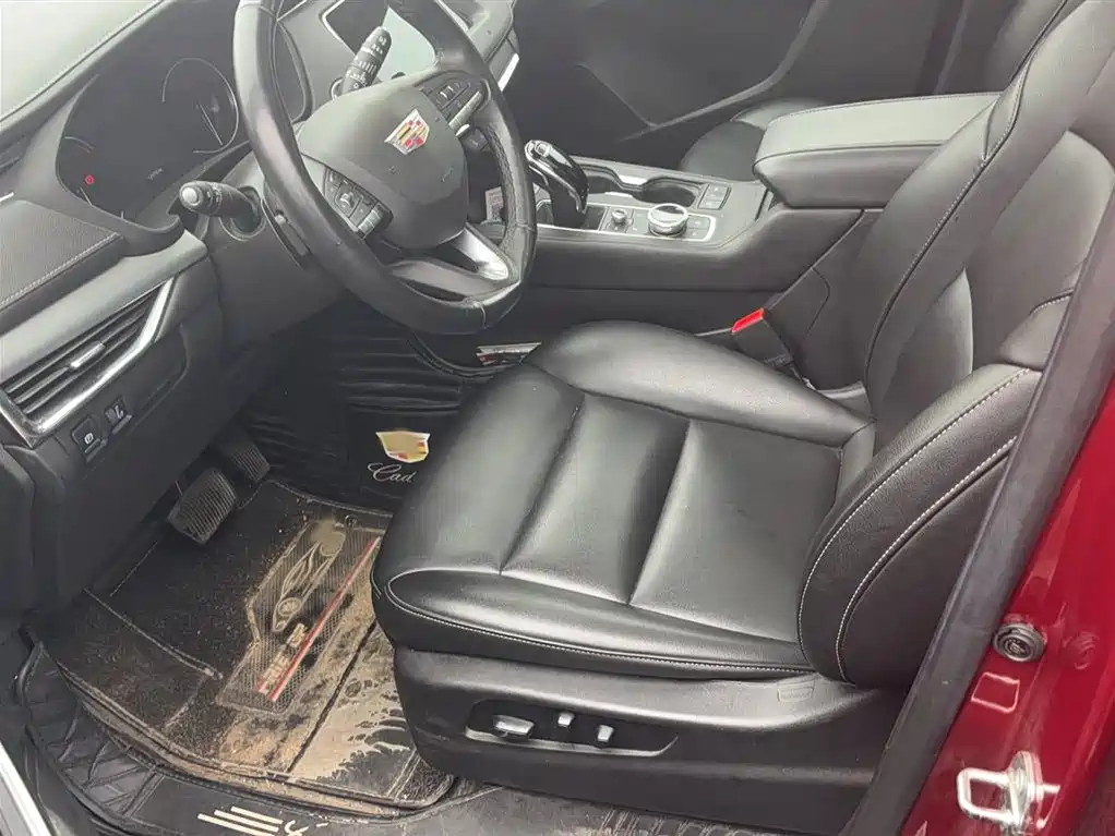 Cadillac XT4 2021 28T FWD Premium Edition фото 7