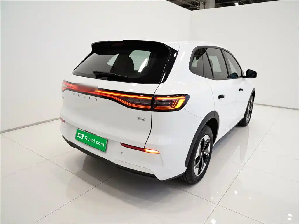 Geely Galaxy Galaxy E5 2026 530km Voyager Edition фото 7