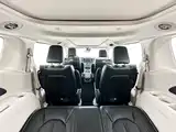 Фото 14 - Chrysler Pacifica PHEV