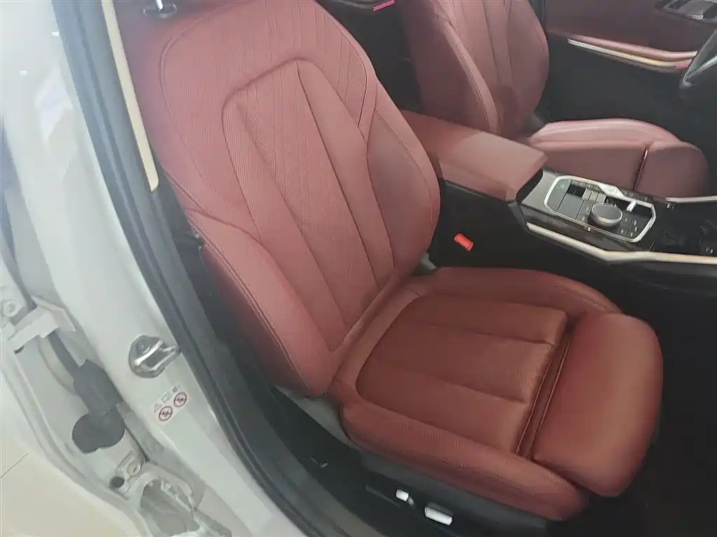 BMW 3 Series 2023 325Li M Sport Package фото 25