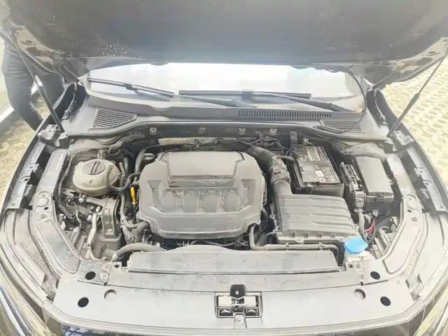Volkswagen Passat 2023 Facelift 330TSI Starlight Elite Edition — фото 3