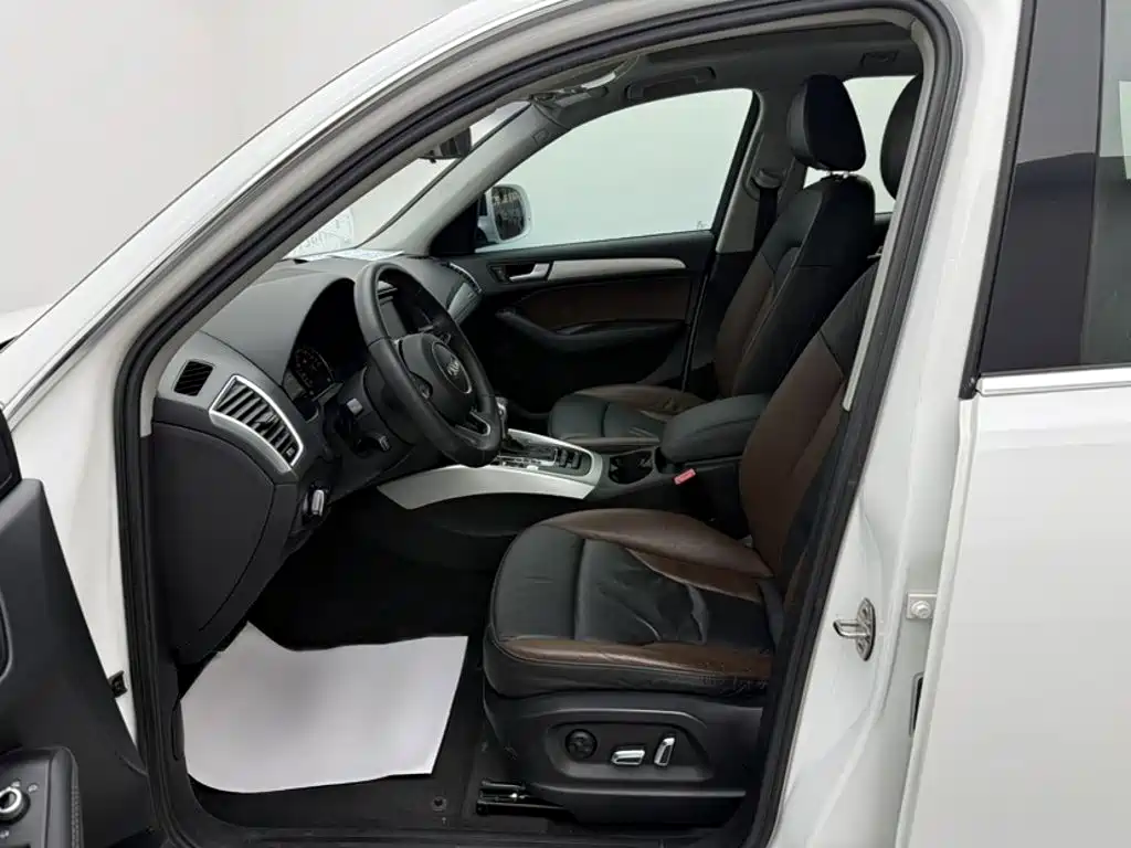 Audi Q5 2018 2017 Plus 40 TFSI Technology