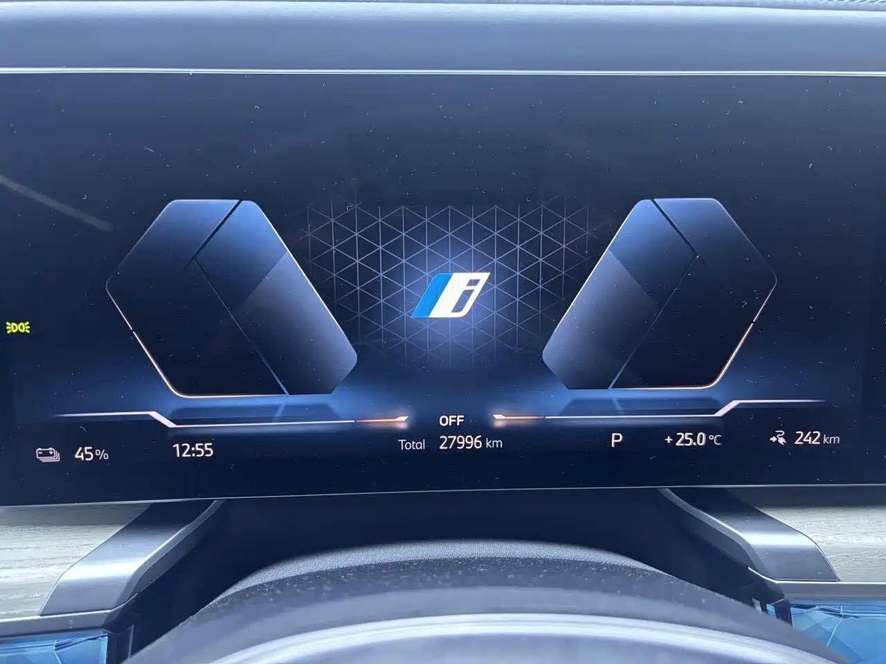 BMW i7 2023 xDrive60L Luxury Package фото 6