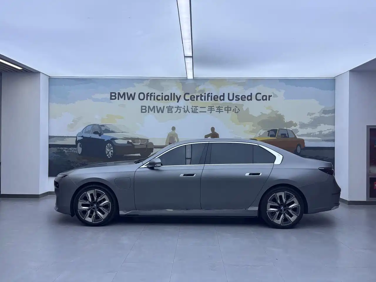 BMW i7 2023 xDrive60L Luxury Package фото 5