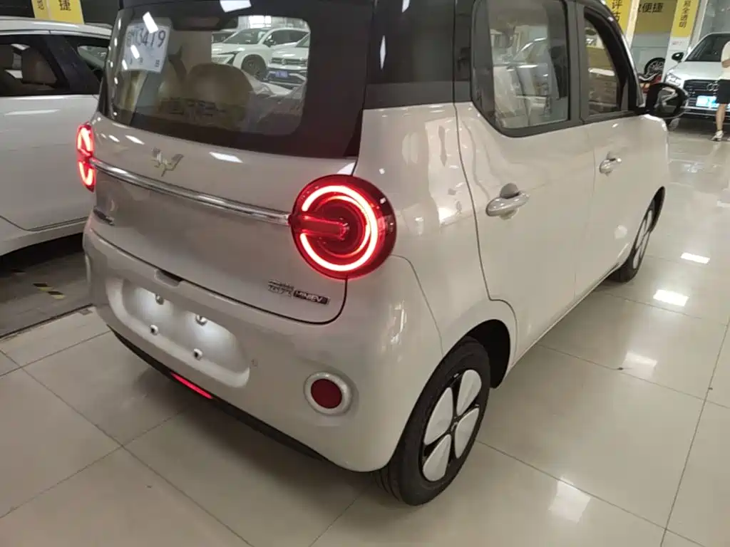 Wuling Motors Hongguang MINIEV 2026 2025 Premium Edition