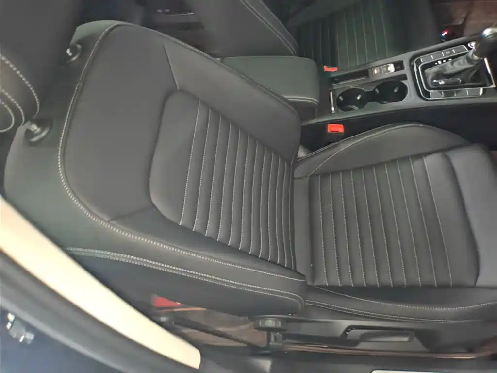 Volkswagen Magotan 2023 2 Million Units Commemorative Edition 280TSI DSG Comfort фото 24