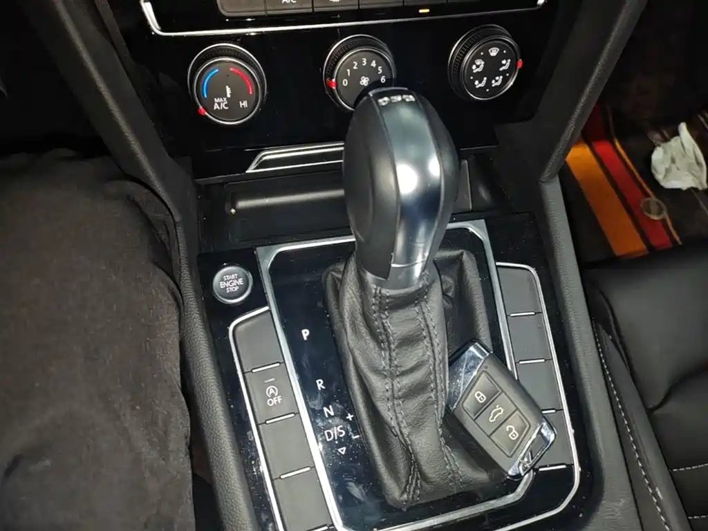 Volkswagen Magotan 2023 2 Million Units Commemorative Edition 280TSI DSG Comfort фото 13