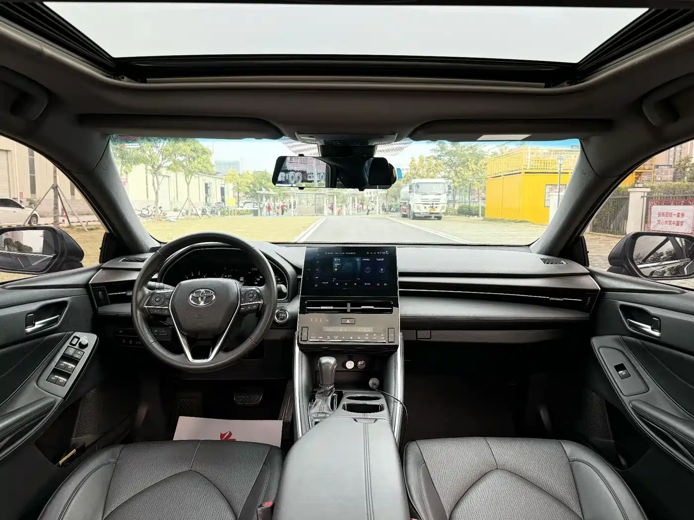Toyota Avalon 2023 2.5L Luxury Edition фото 11