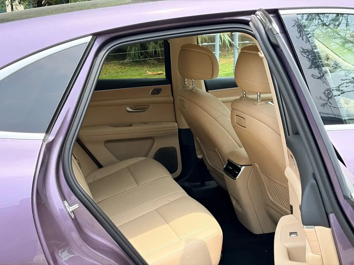 AITO Wenjie AITO M5 2025 Extended Range Ultra AWD фото 6
