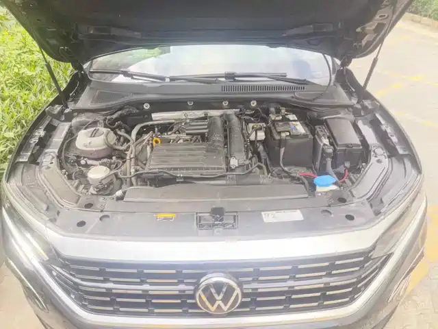 Volkswagen Passat 2022 280TSI Business Edition — фото 3