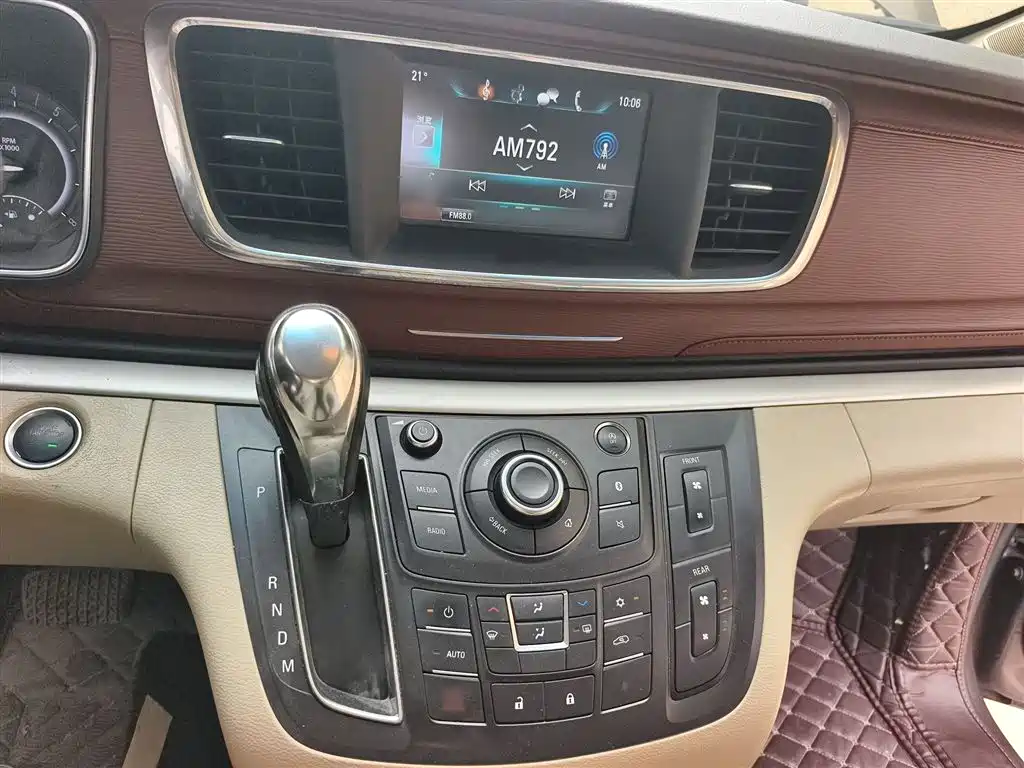 Buick GL8 2017 25S Luxury China V фото 6