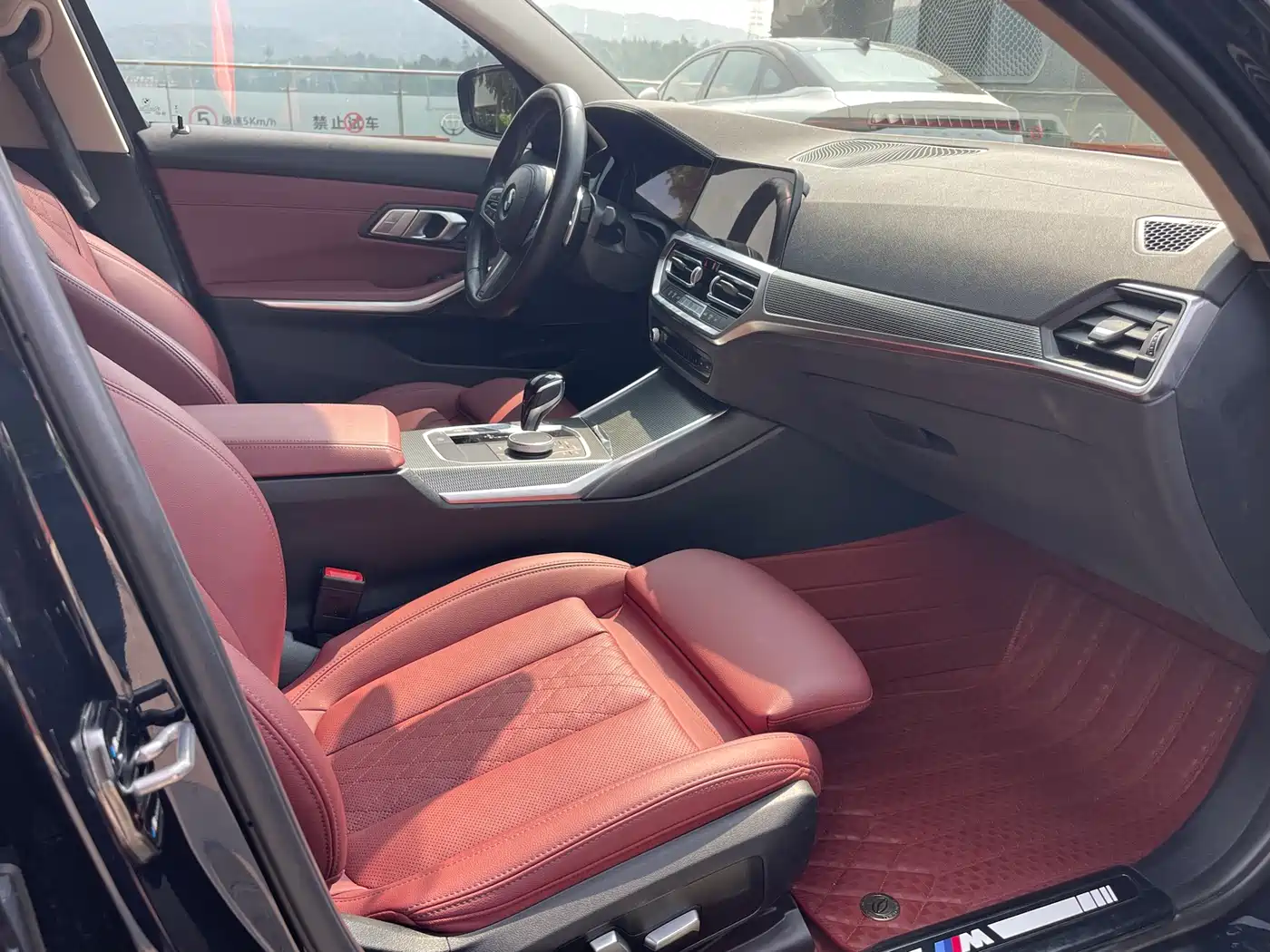BMW 3 Series 2022 325Li M Sport Shadow Edition фото 11