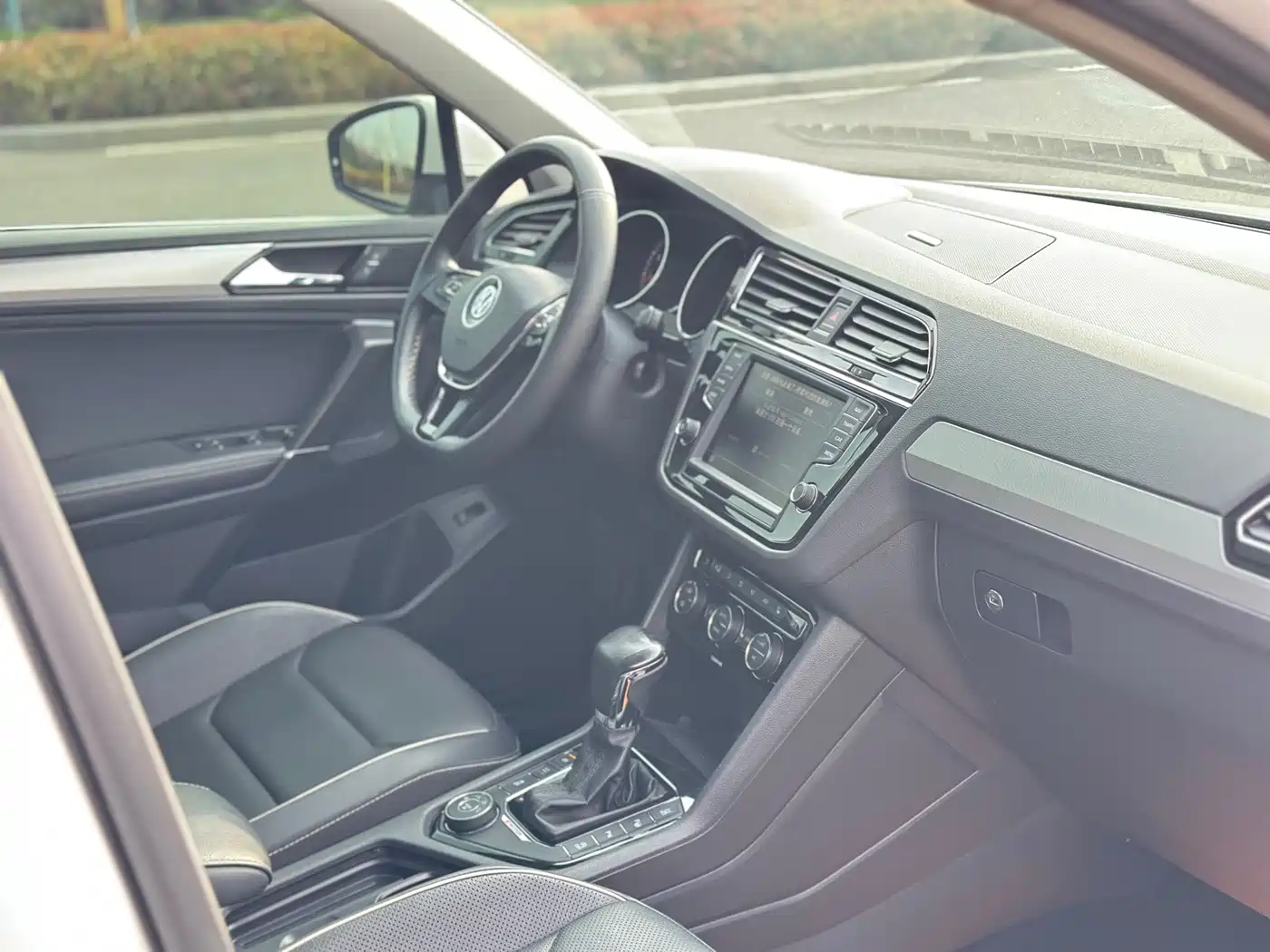 Volkswagen Tiguan L 2017 380TSI Automatic 4WD Flagship Edition фото 6