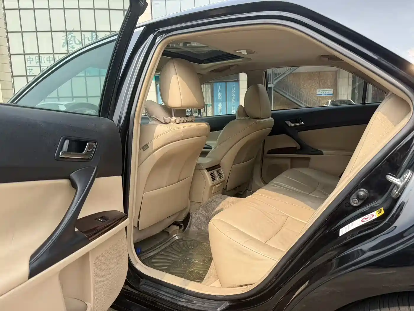 Toyota Reiz 2010 2.5V Elegance Elite Edition фото 7