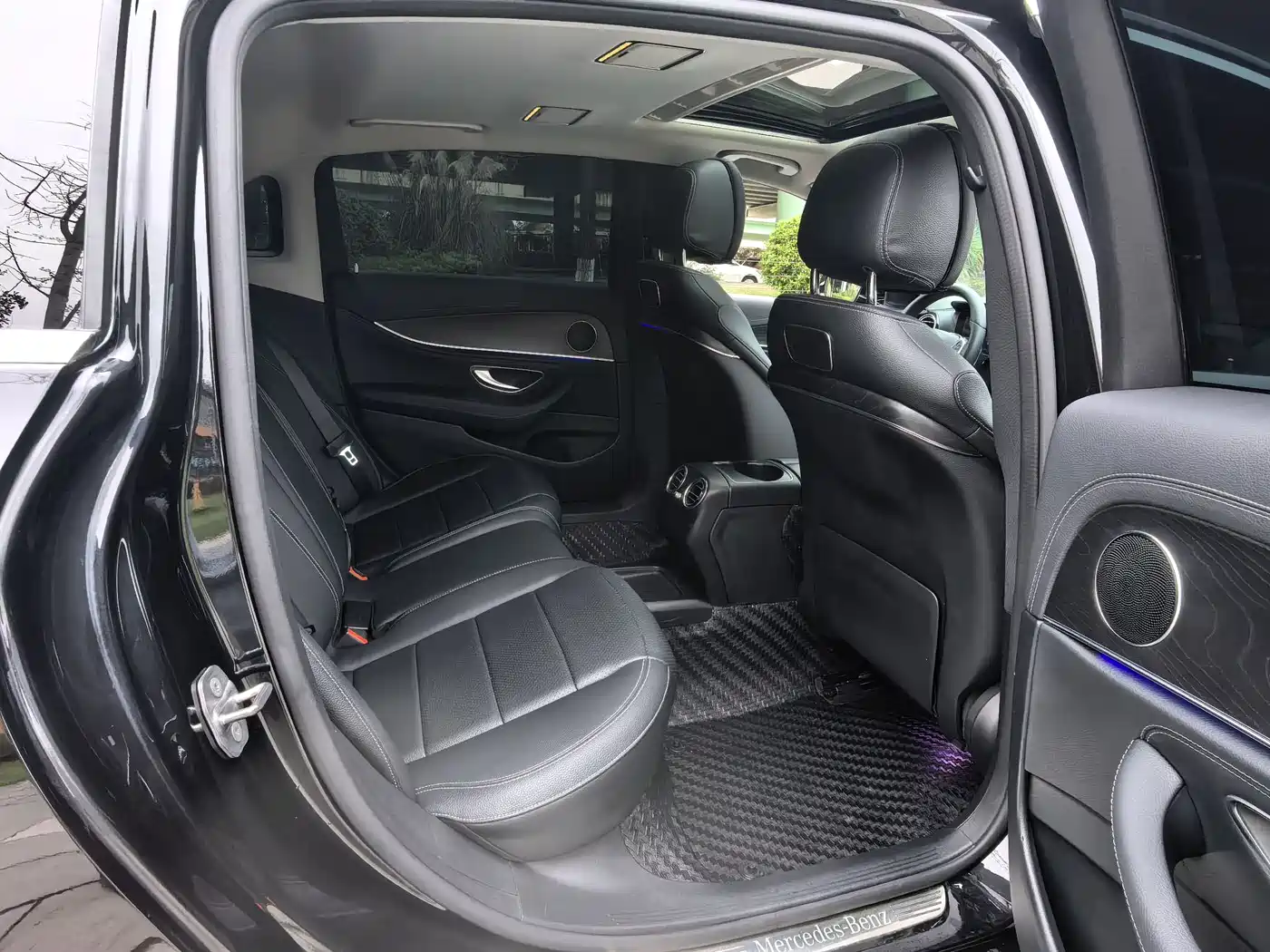 Mercedes-Benz E-Class 2016 E 300 L Sport Fashion Type фото 6