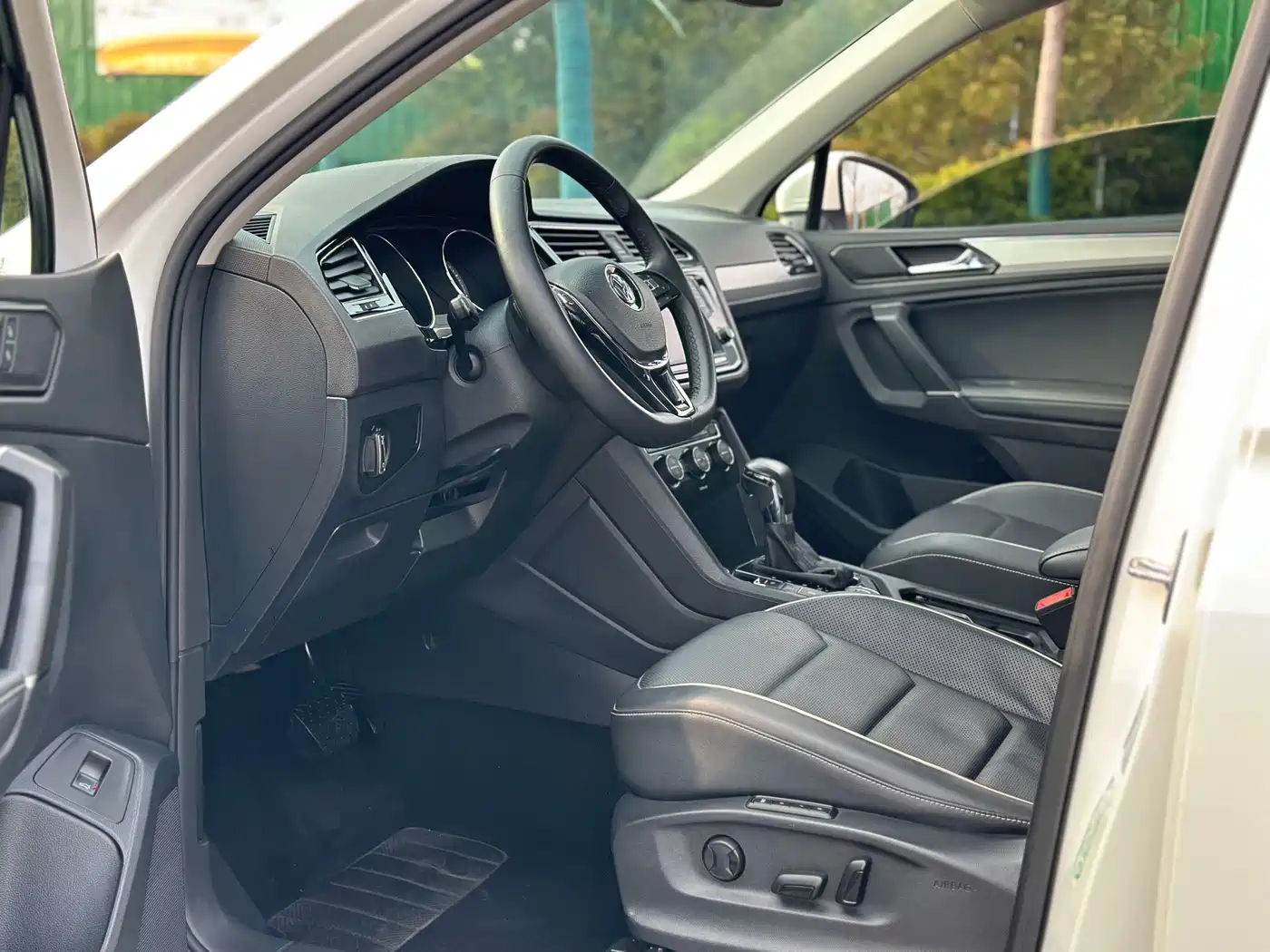 Volkswagen Tiguan L 2017 380TSI Automatic 4WD Flagship Edition фото 4
