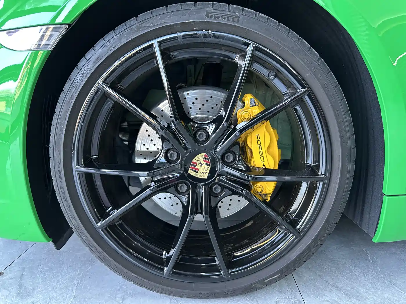  718