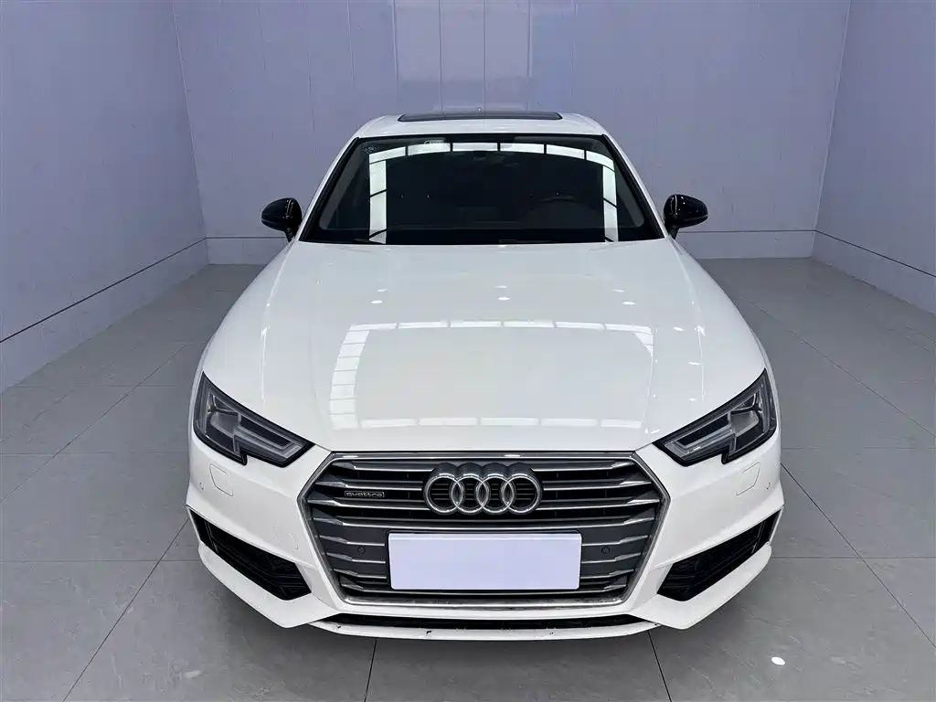 Audi A4L 2018 30th Anniversary 45 TFSI quattro Personality Sport фото 2