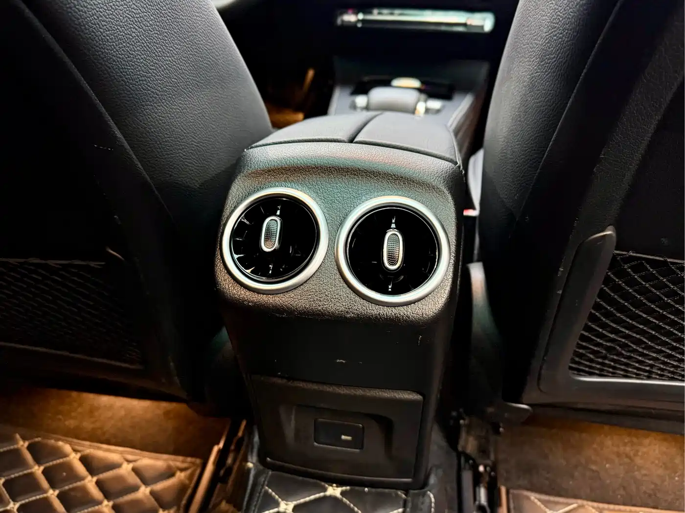 Mercedes-Benz A-Class 2022 Facelift III A 200 L Sport Sedan Fashion фото 13