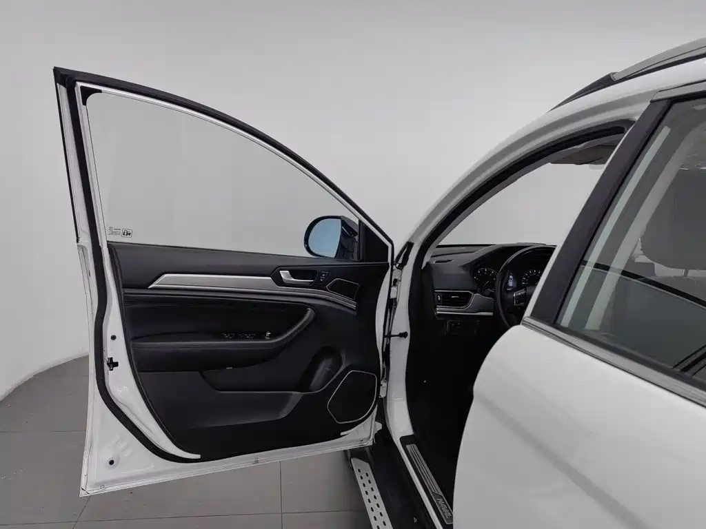 Фото 8 - Haval H6