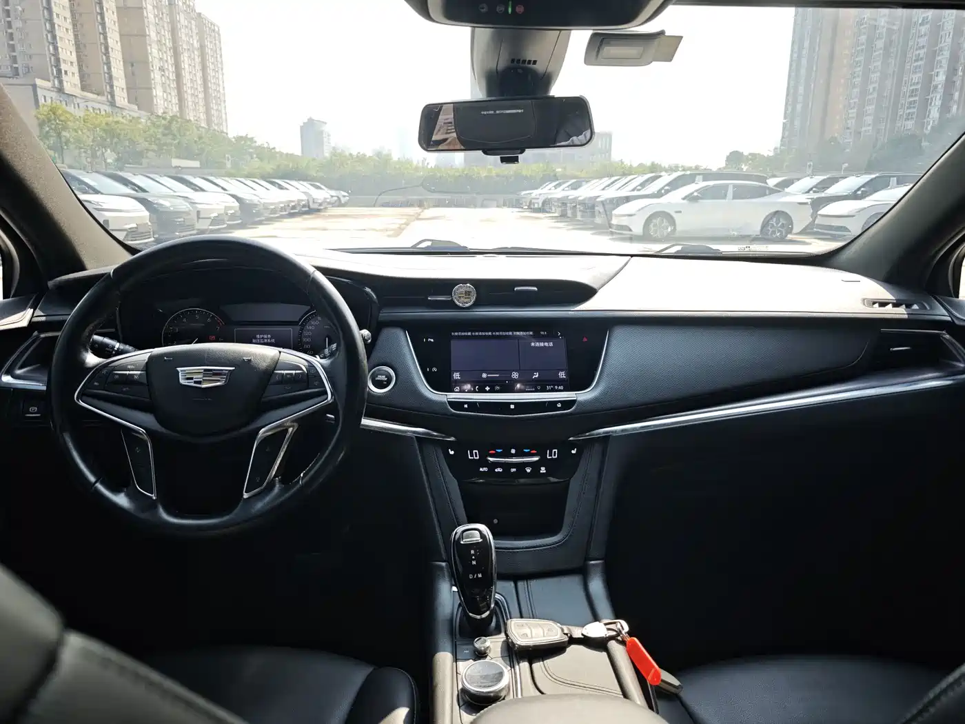 Фото 6 - Cadillac XT5