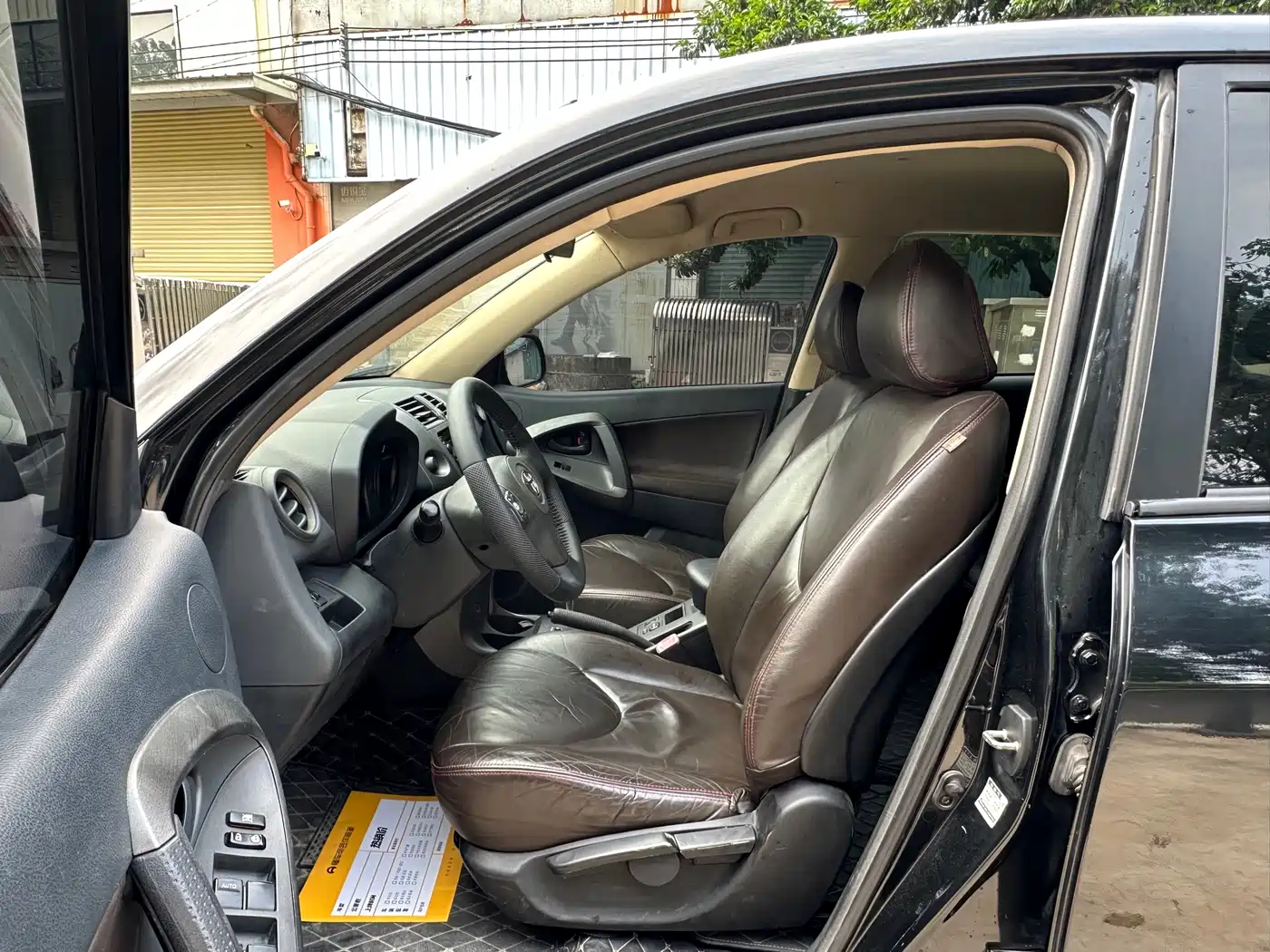 Toyota RAV4 Rongfang 2011 2.0L Automatic Classic Edition фото 6