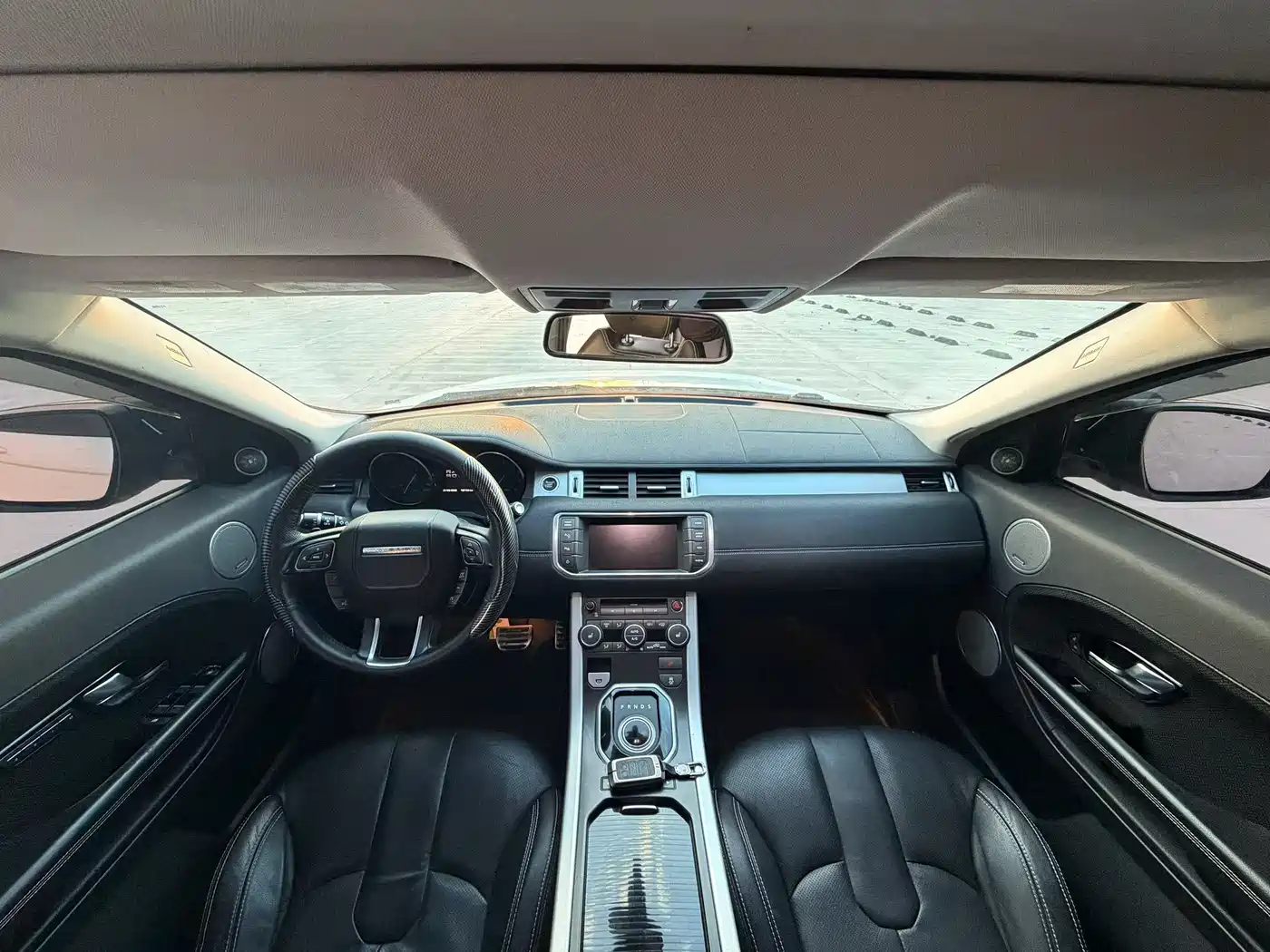 Land Rover Range Rover Evoque (Import) 2012 2.0T 5-door Premium Edition фото 6