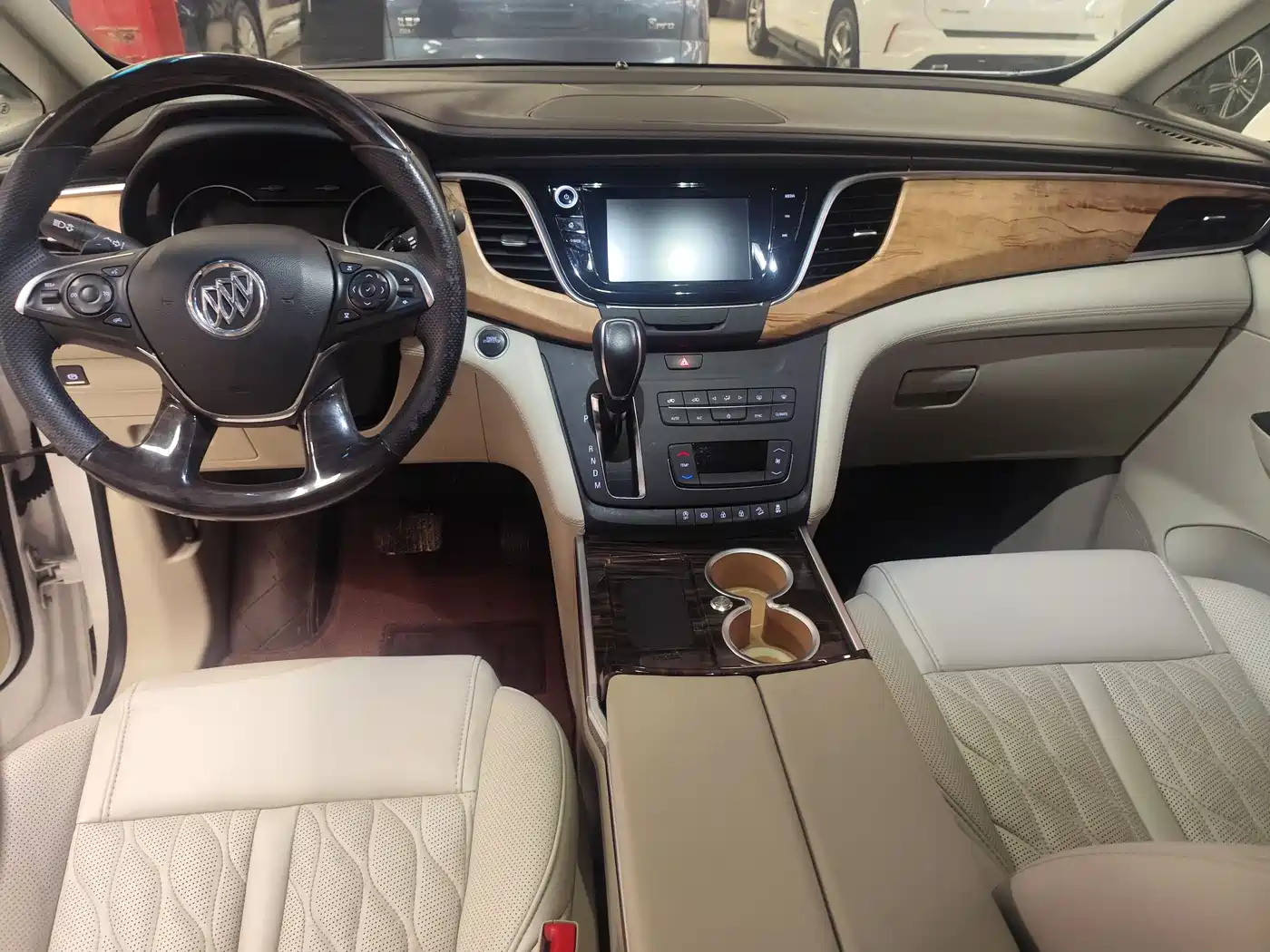 Buick GL8 2018 ES 28T Comfort Type China VI фото 9