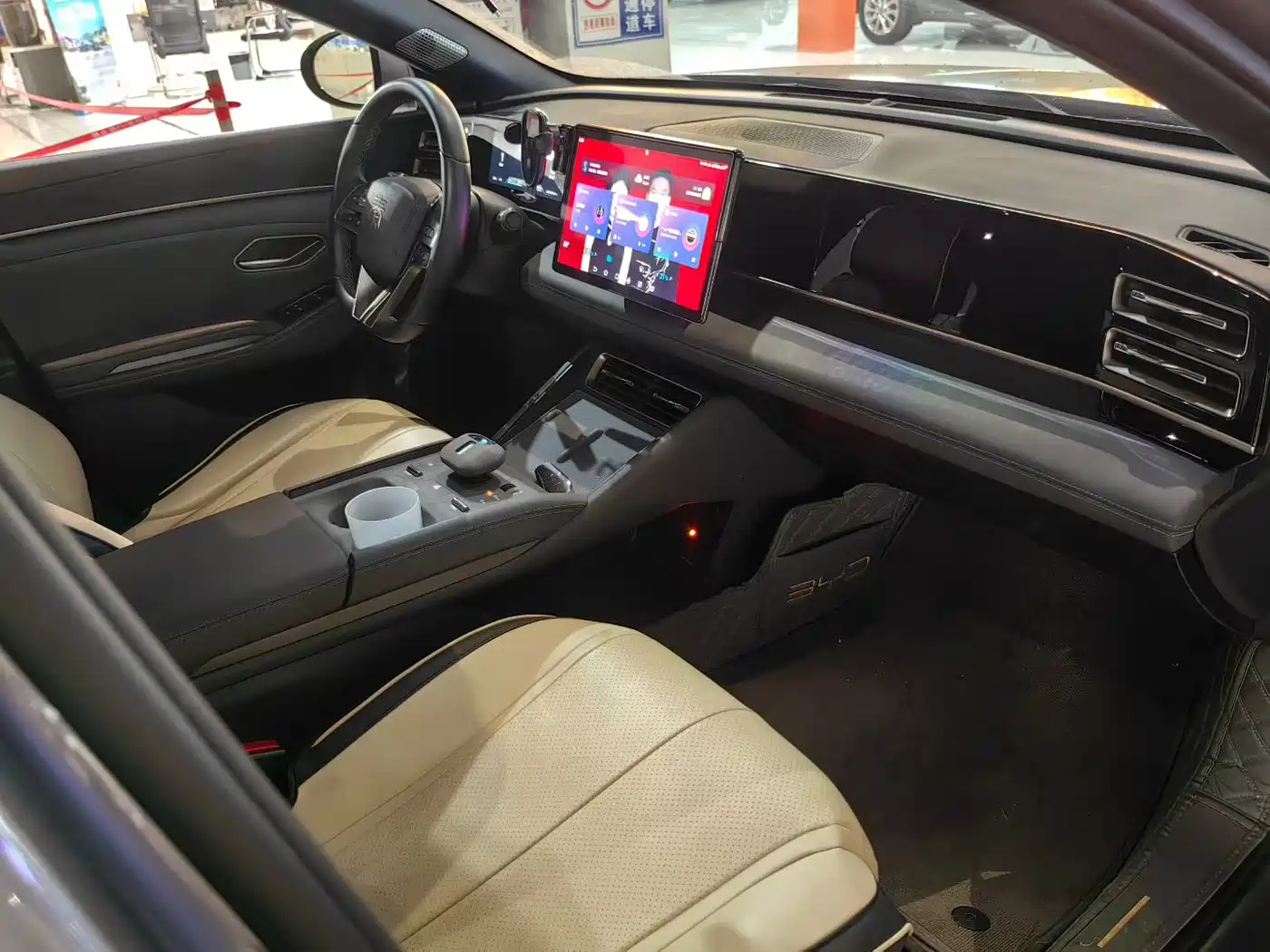 BYD Qin L 2024 DM-i 120KM Leading фото 8