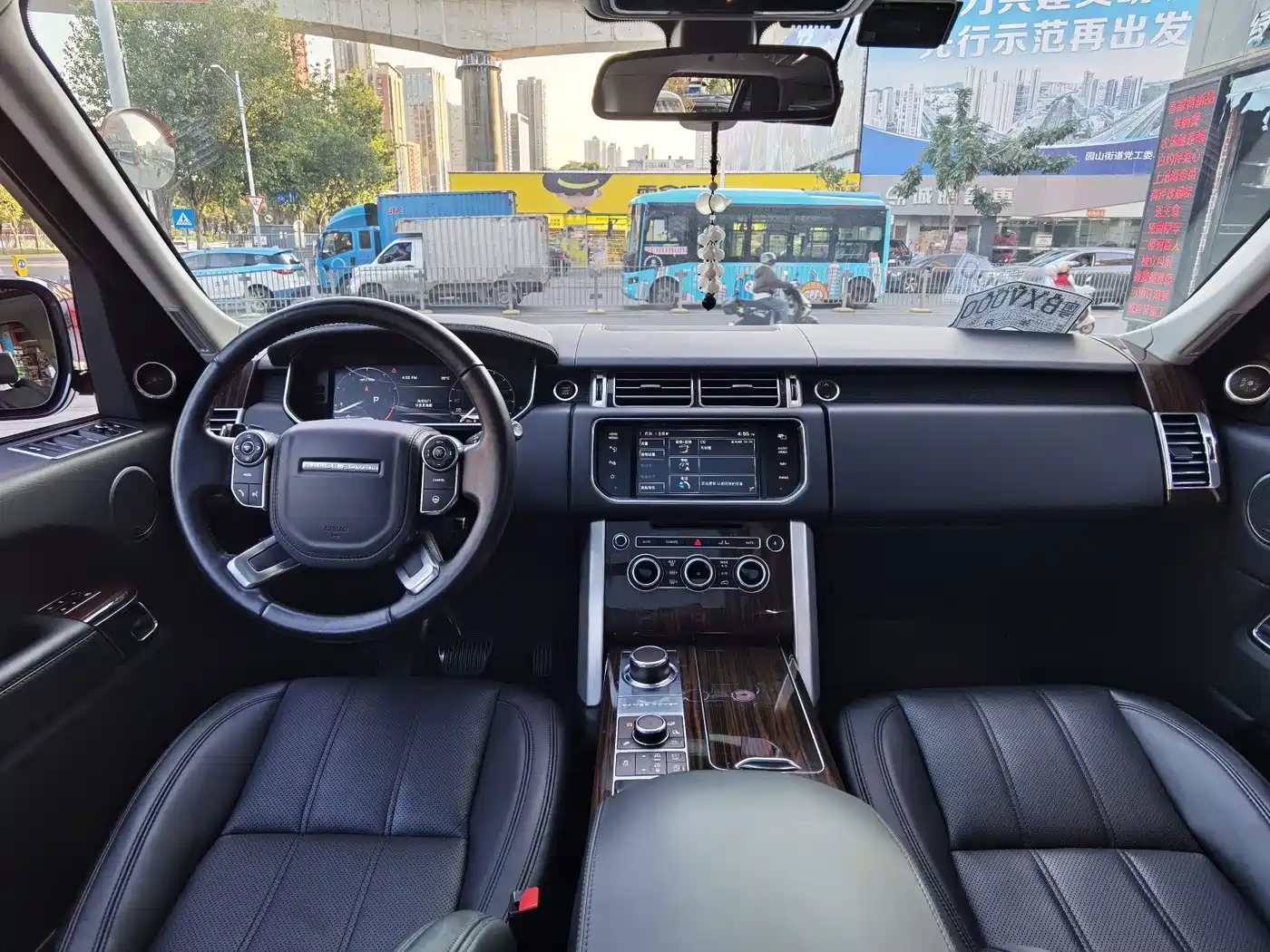 Land Rover Range Rover 2014 Facelift 3.0 SC V6 Vogue фото 14
