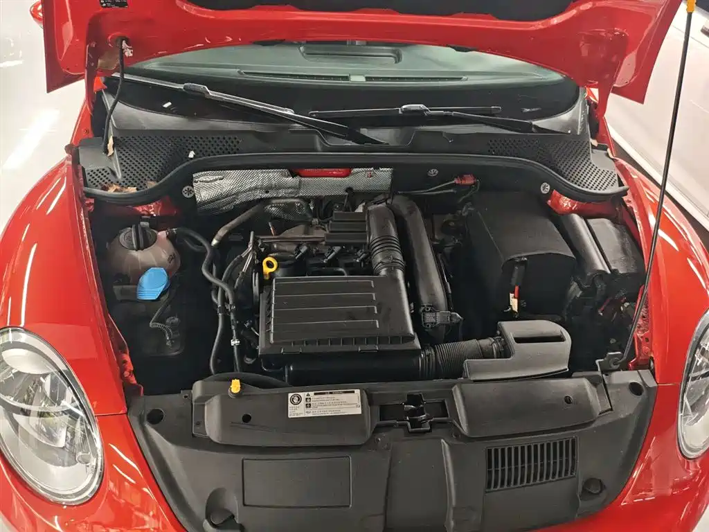 Volkswagen Beetle 2017 180TSI Enjoy фото 20