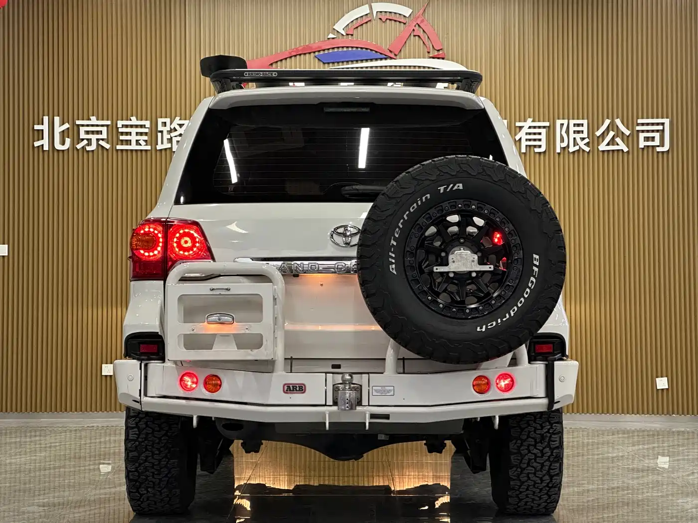 Toyota Land Cruiser 2012 4.6L Automatic VX-R фото 5