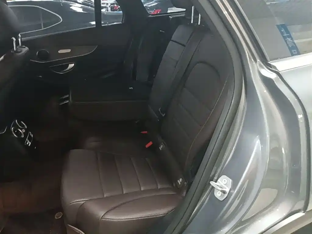 Mercedes-Benz GLC 2020 Facelift GLC 260 L 4MATIC Dynamic фото 17