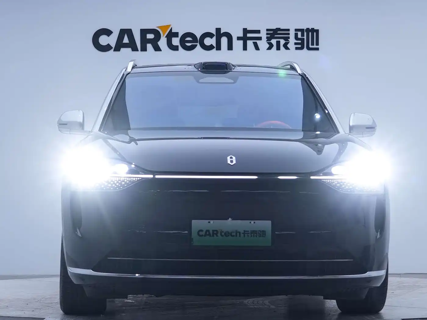 AITO Wenjie AITO M9 2024 Range Extender Max Edition 42kWh 6-seater фото 6