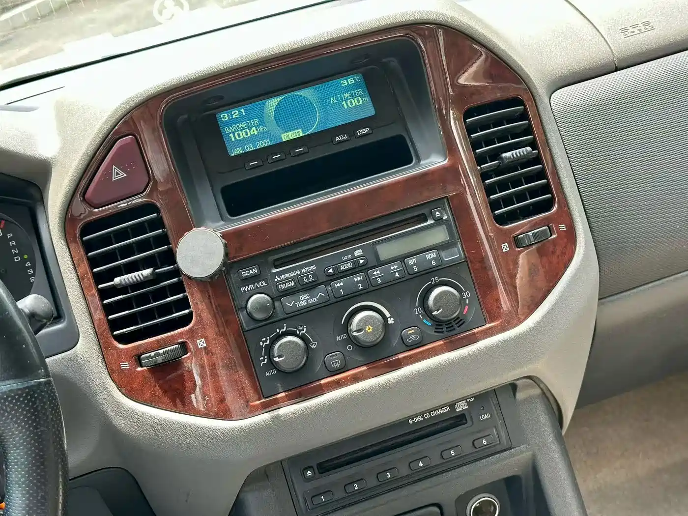 Mitsubishi Pajero 2006 2006 Model 3.0L AT GLX