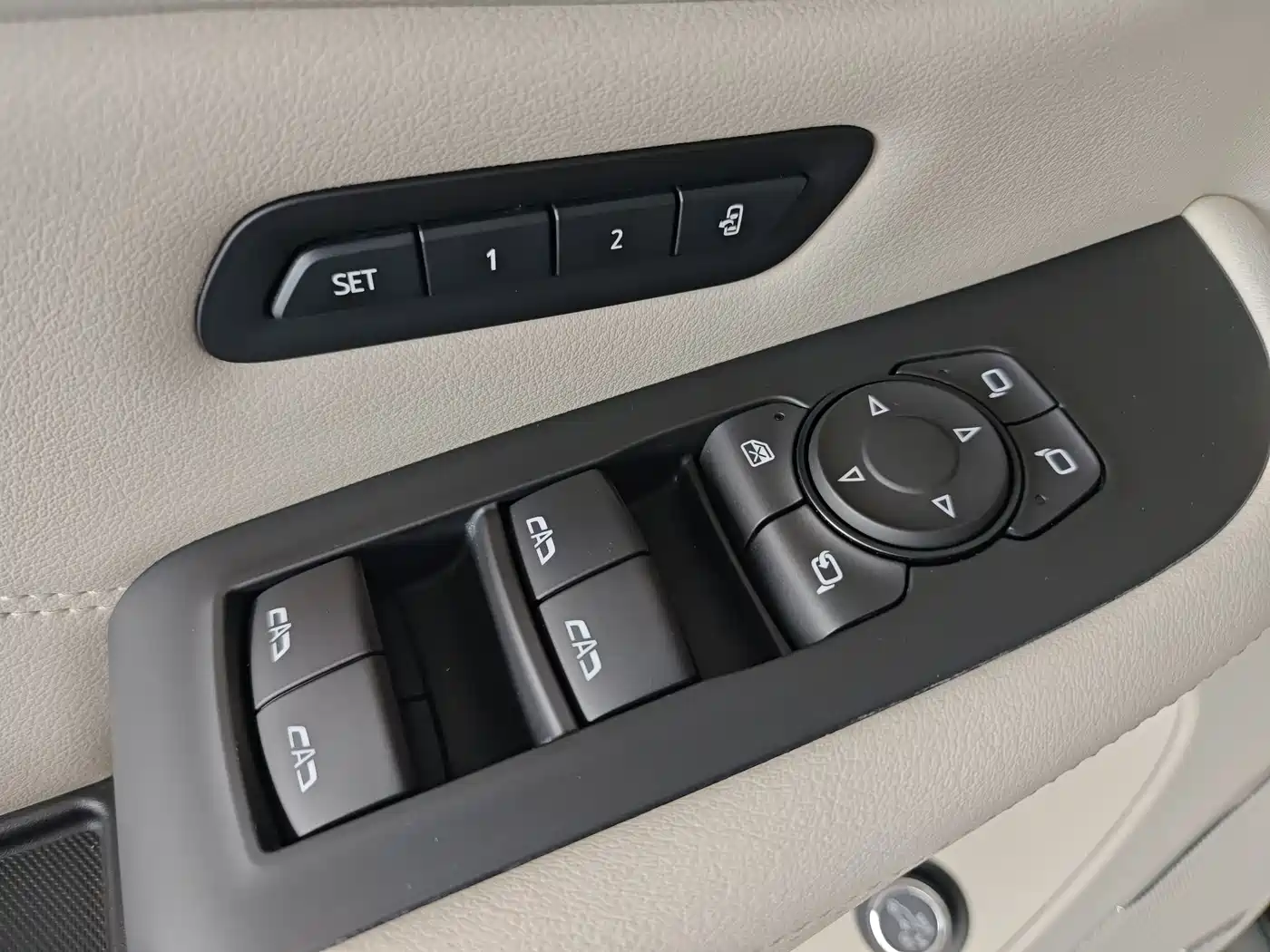 Buick Enclave 2022 652T 4WD Avenir 6-Seater фото 10