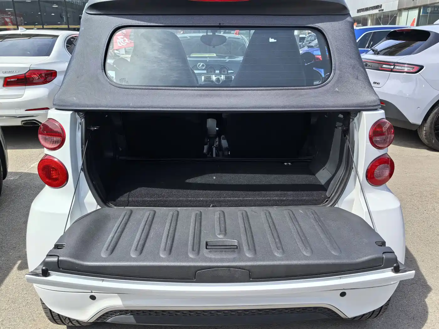 smart fortwo 2015 2014 1.0T Convertible BoConcept Special Edition