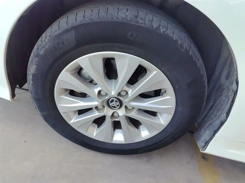 Toyota Corolla 2021 Hybrid 1.8L E-CVT Pioneer Edition фото 22