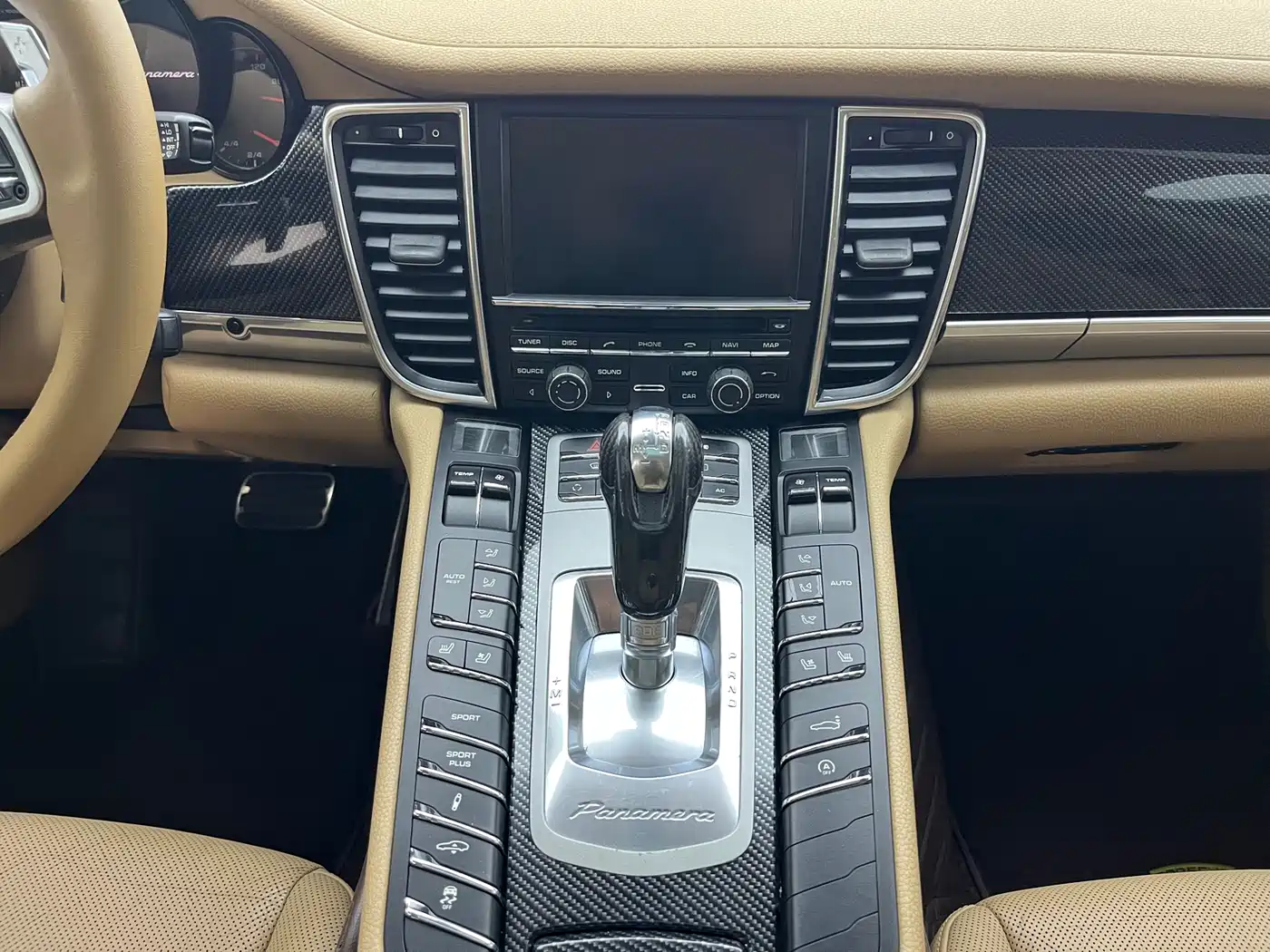 Porsche Panamera 2010 Panamera 4 3.6L фото 8